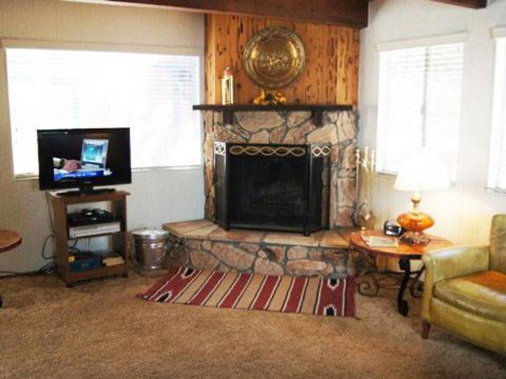 Country Cottage Big Bear City Bilik gambar